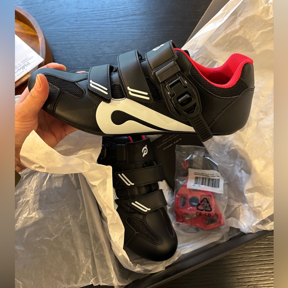 NWT Peloton brand cycling shoes size 41 (women’s 10-10.5, men’s 8)